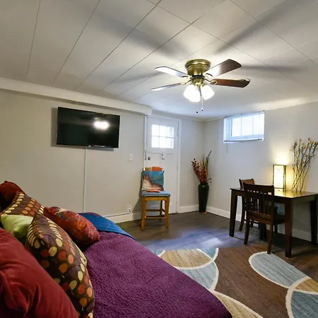 Comfy 1Br King Near Omaha Hotspots Apartment